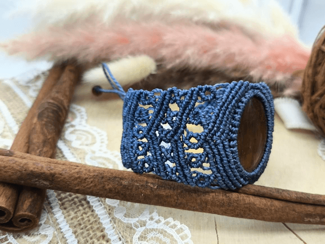 bracelet micro macramé bleu jean avec oeil de tigre