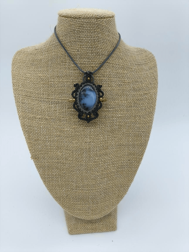 Bijou double , broche/collier en micro macramé avec pierre naturelle 