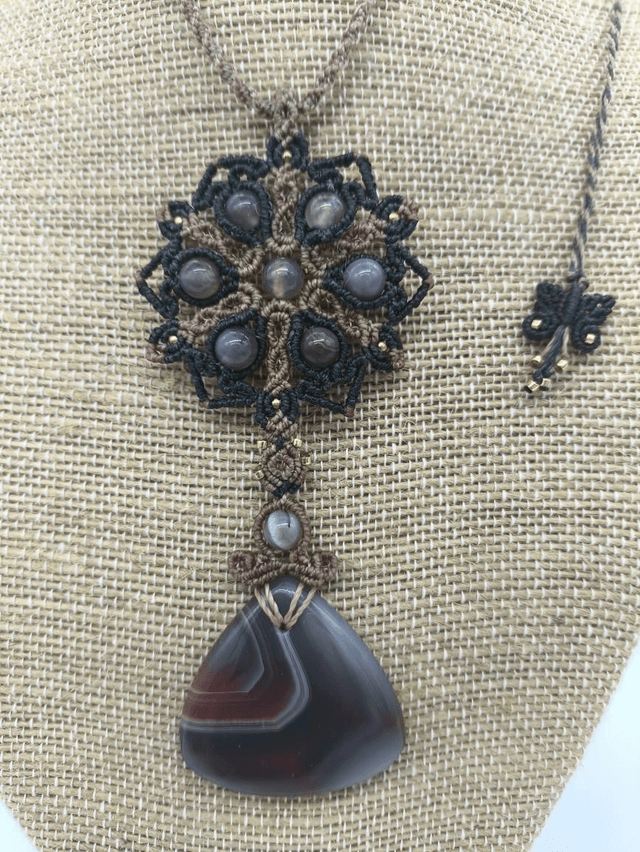 Magnifique collier mandala agate du botswanan